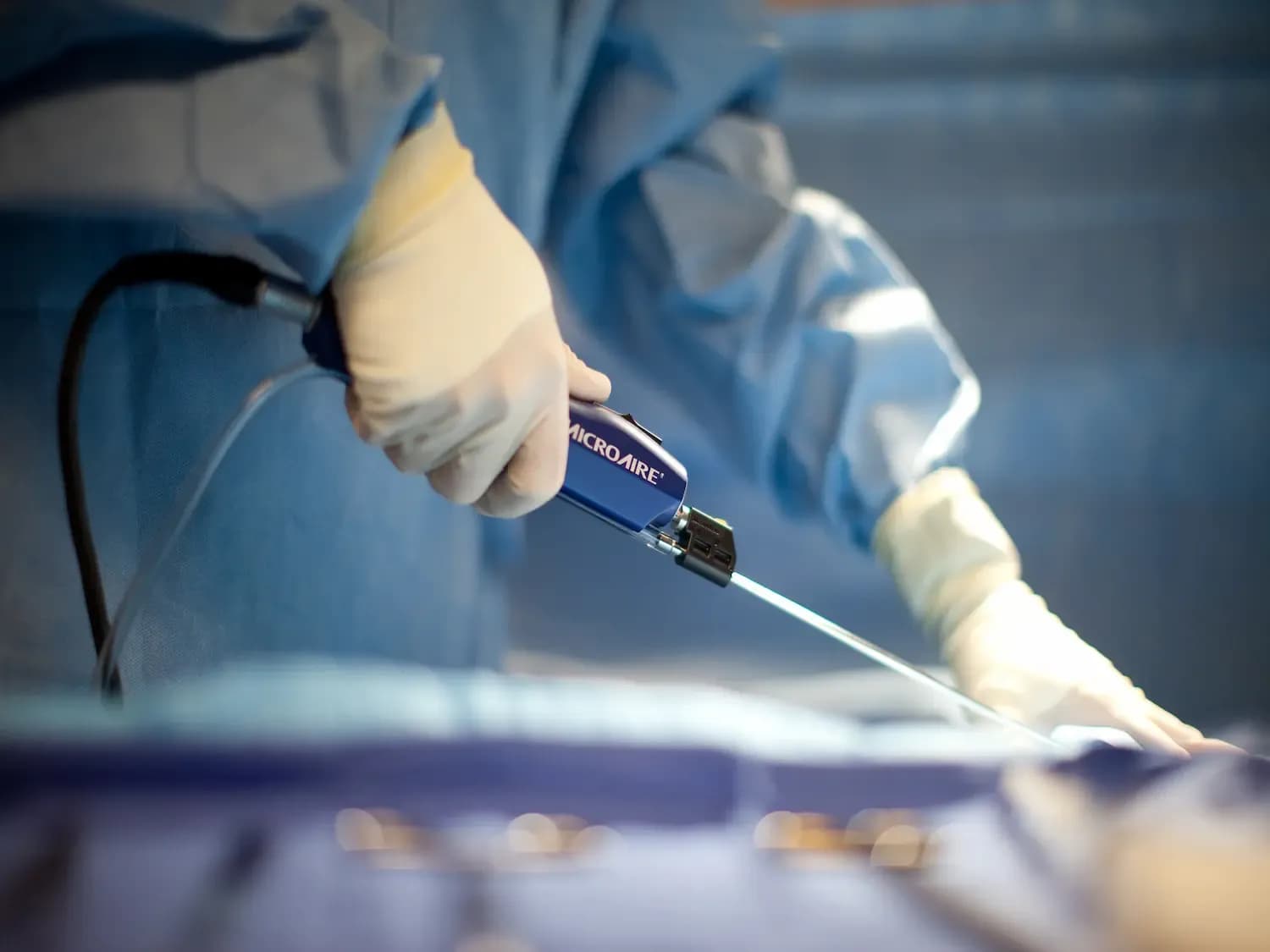 Liposuccion assistée avec MicroAire PAL vs liposuccion traditionnelle : avantages techniques
